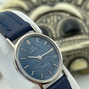 Omega – Ref.511 0411 – Geneve – Cal.625 – 20 Microns GP – Patterned Dial & Oval Case – Sans prix de réserve – Femme – 1970-1979 – Occasion